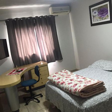 Casa com 2 quartos agradáveis com ar condicionado Foz do Iguaçu Esterno foto