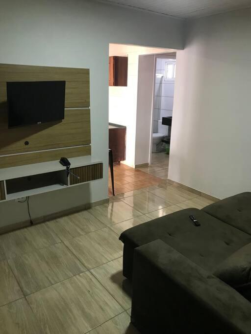 Casa com 2 quartos agradáveis com ar condicionado Foz do Iguaçu Esterno foto